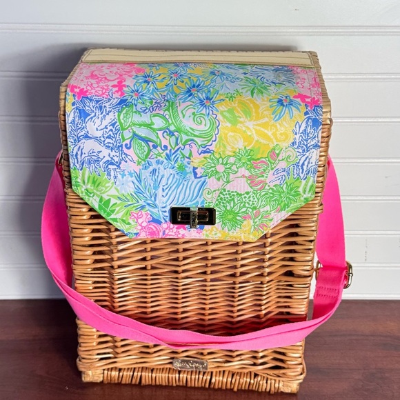 Lilly Pulitzer Cheek to Cheek Rattan Wine/Glass/Snack Basket Floral& Pink Lined - Picture 10 of 10